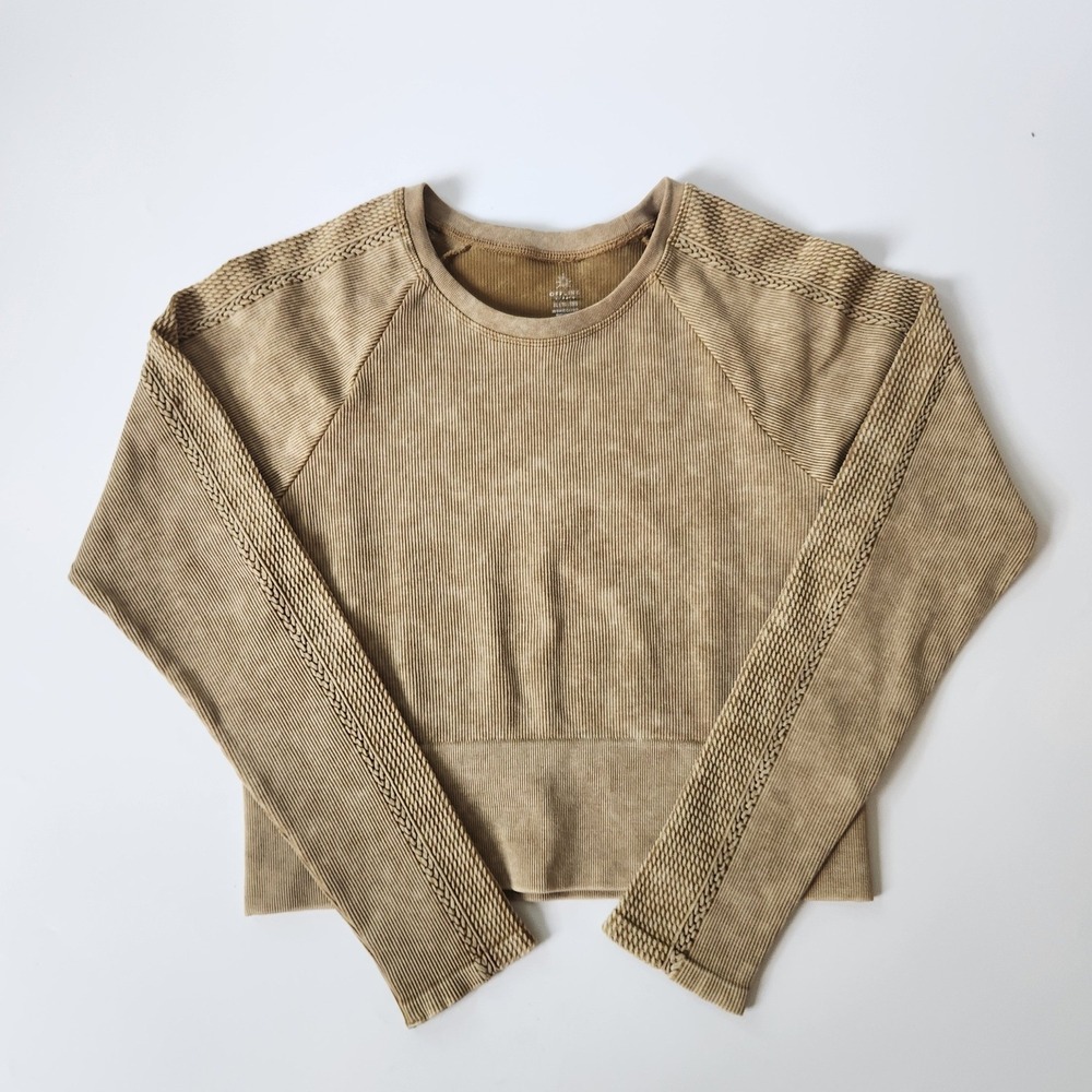 Offline by Aerie Seamless Long Sleeve Crop Top XL Tan Ribbed Knit